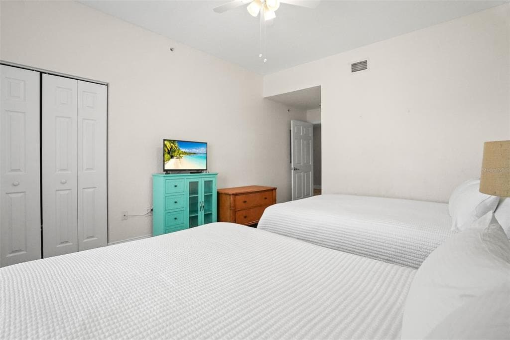 10315 GULF BOULEVARD 106 photo 11