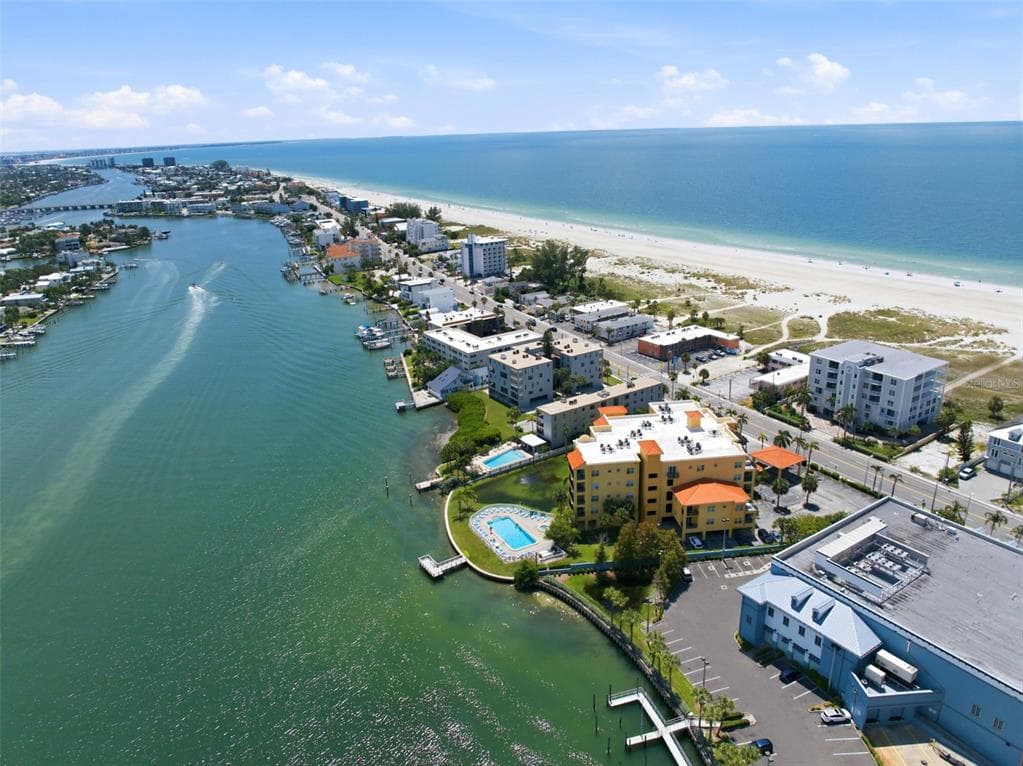 10315 GULF BOULEVARD 106 photo 25