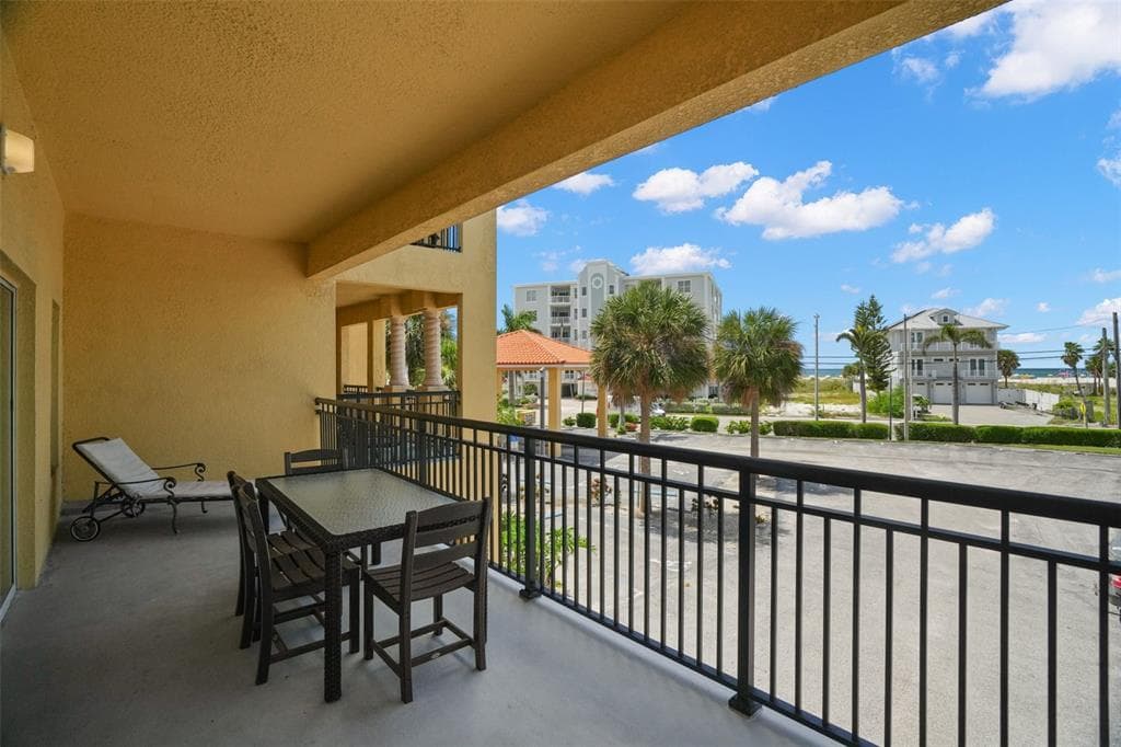 10315 GULF BOULEVARD 106 photo 21