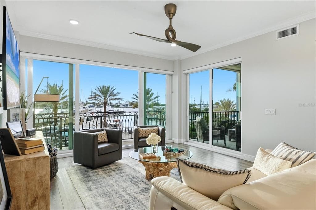 507 TAMIAMI TRAIL N 201 photo 12