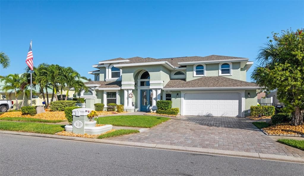 212 SYKES POINT photo 6