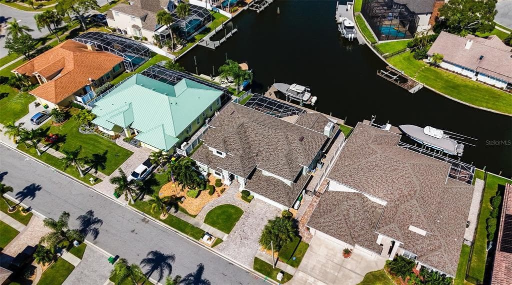 212 SYKES POINT photo 22