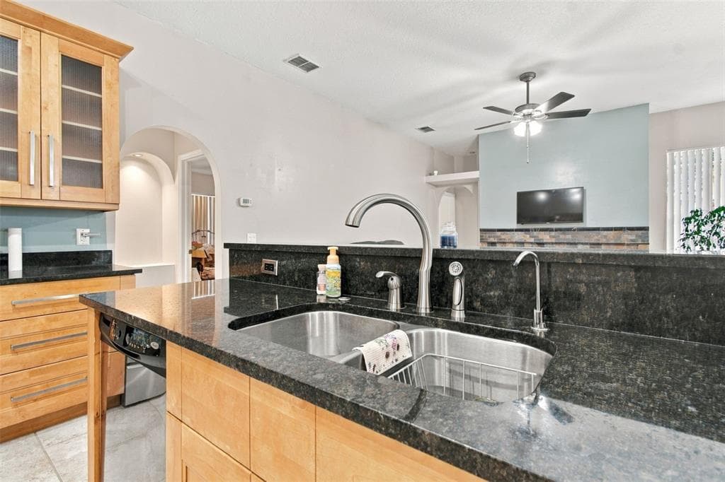 22420 SHORESIDE DRIVE photo 17
