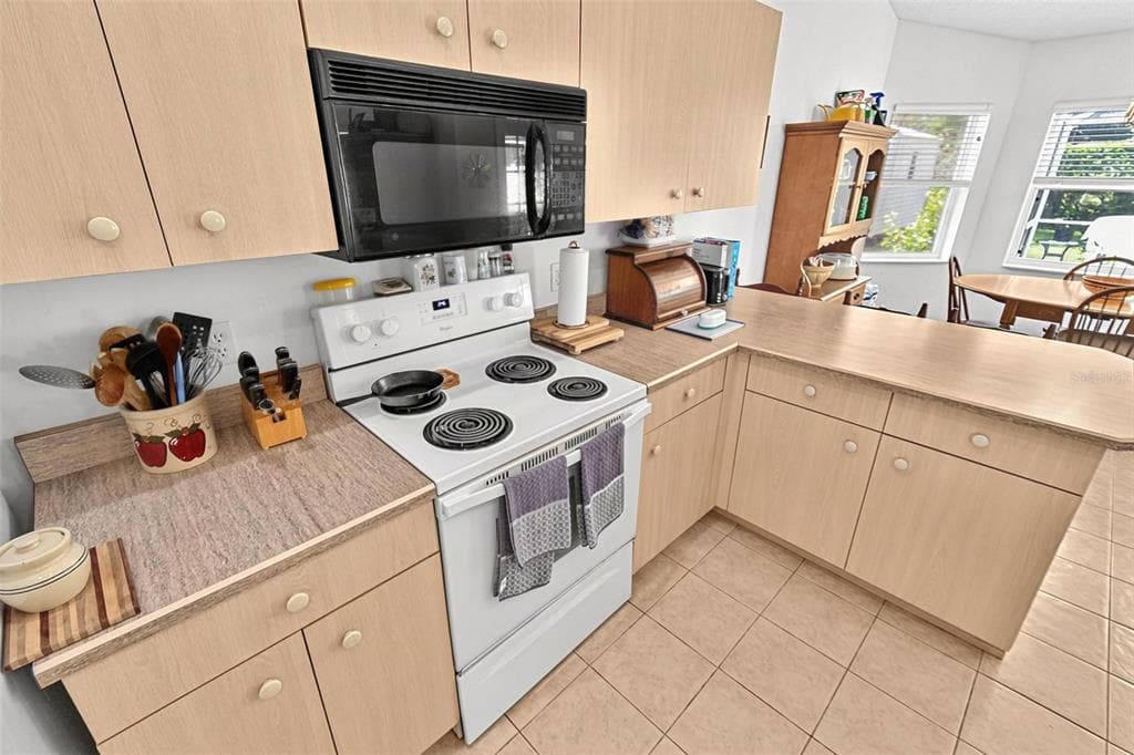80 WHITTINGTON DRIVE photo 19
