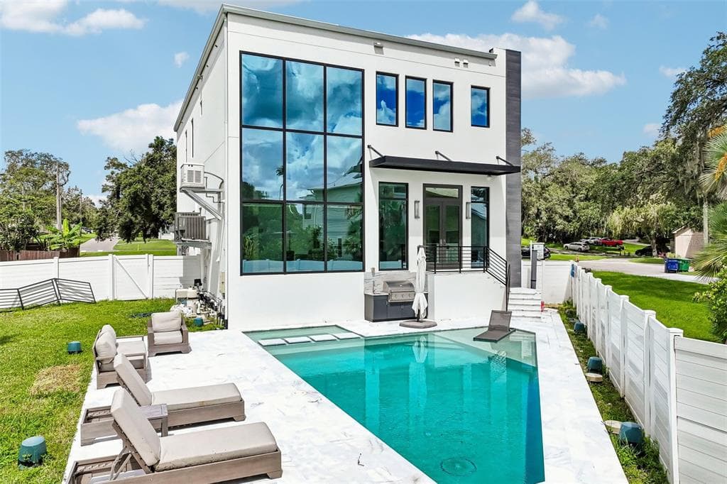 8103 N RIVER SHORE DRIVE photo 9