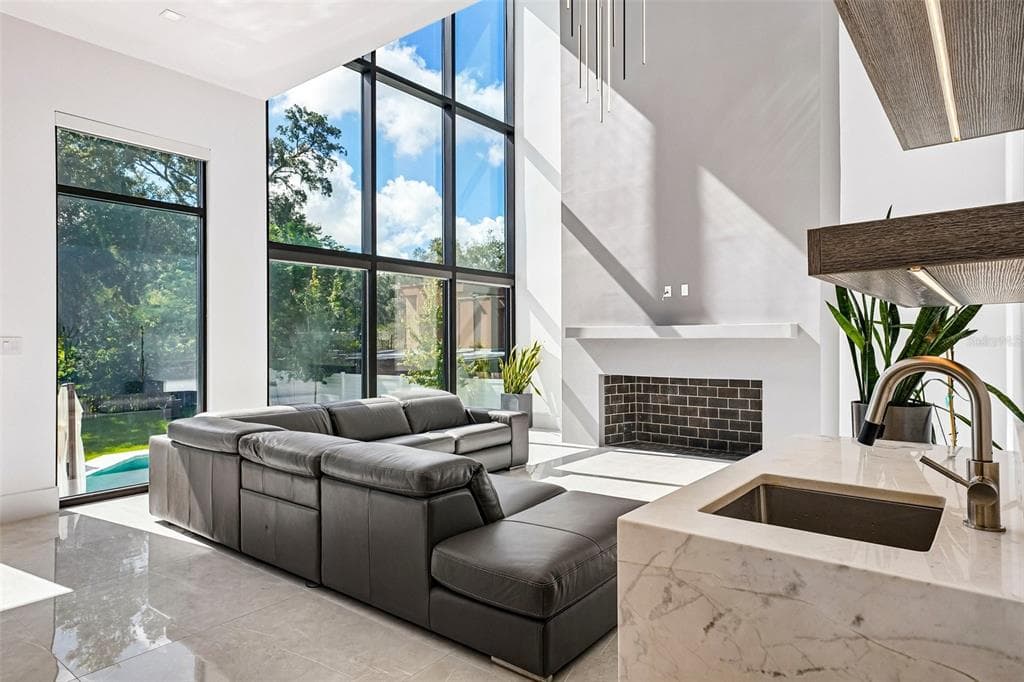 8103 N RIVER SHORE DRIVE photo 10