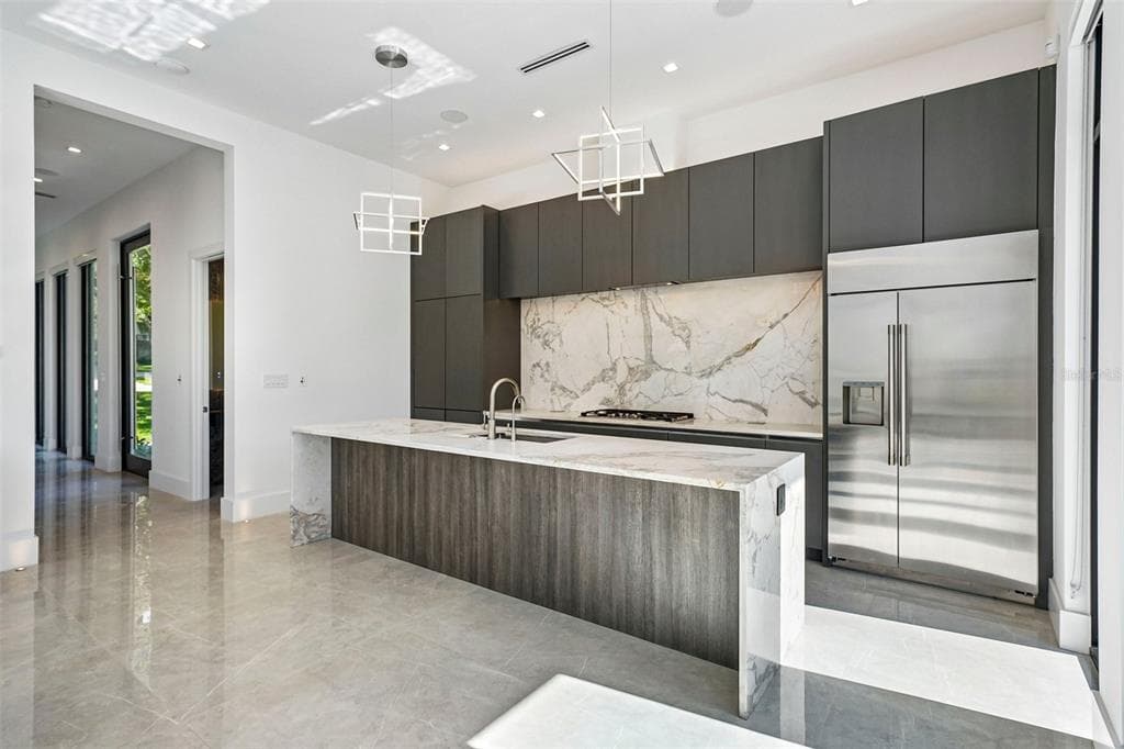 8103 N RIVER SHORE DRIVE photo 11