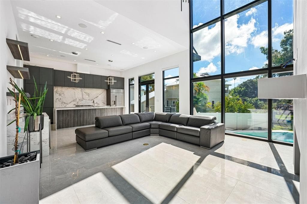 8103 N RIVER SHORE DRIVE 4