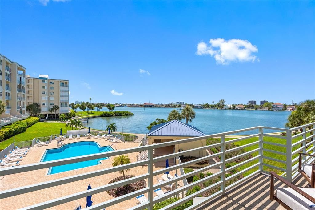 7912 SAILBOAT KEY BOULEVARD S 201 photo 18