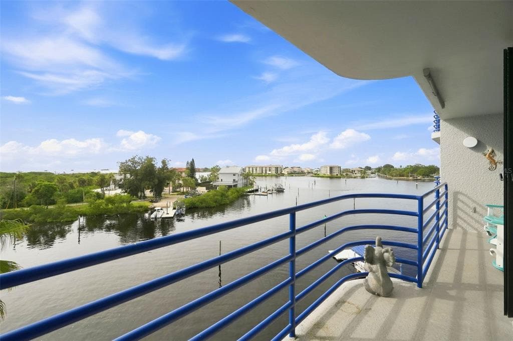 4823 EBBTIDE LANE 404 photo 1
