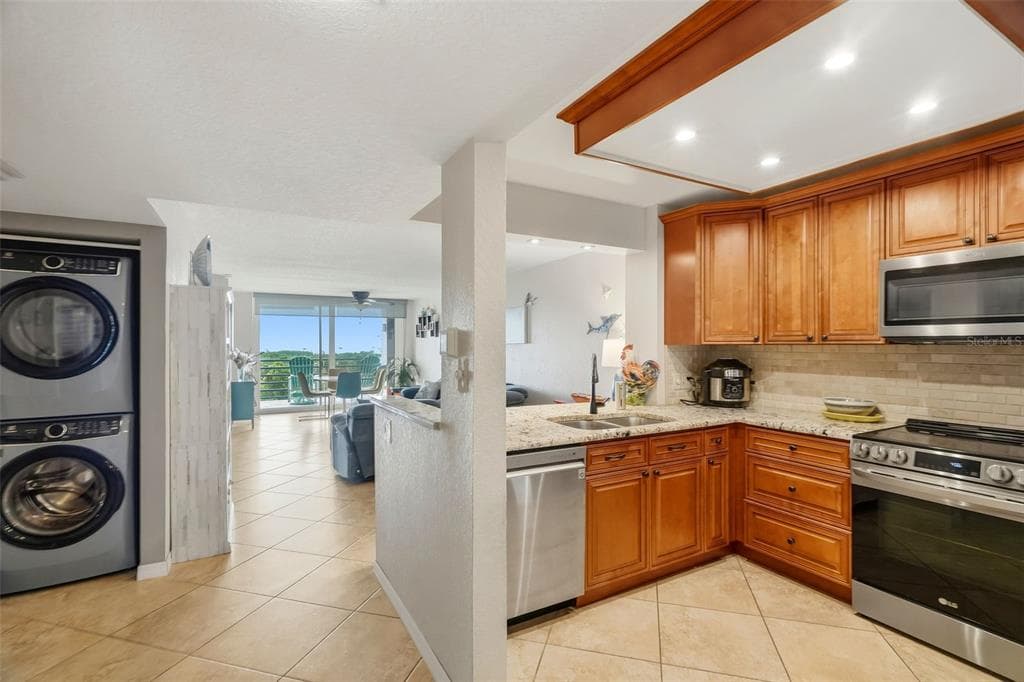 4823 EBBTIDE LANE 404 photo 18