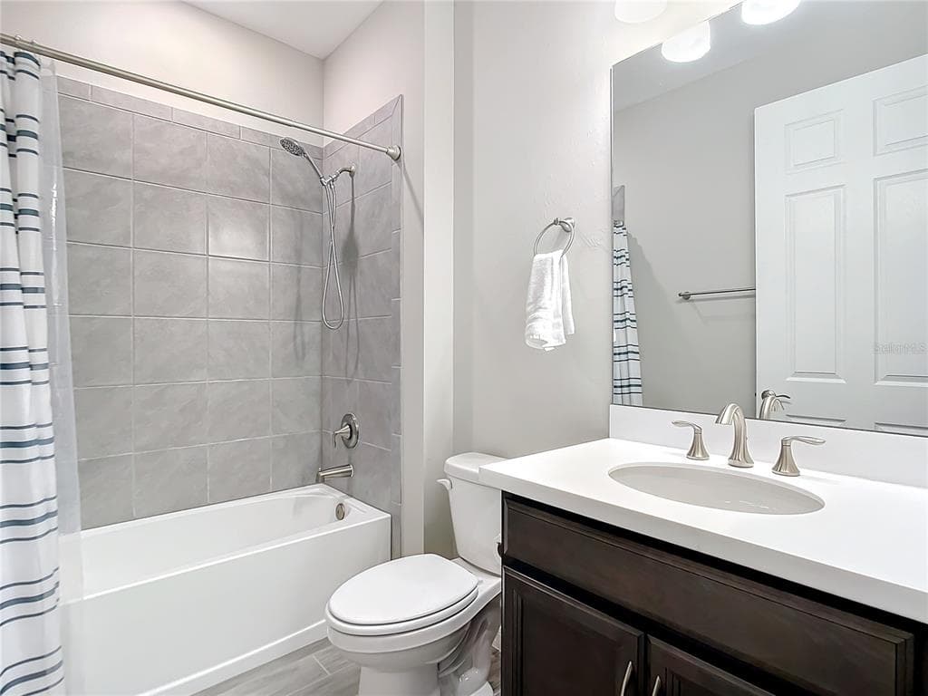 177 VINADIO BOULEVARD photo 25