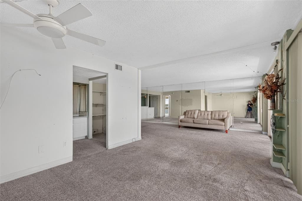 51 ISLAND WAY 1100 photo 12