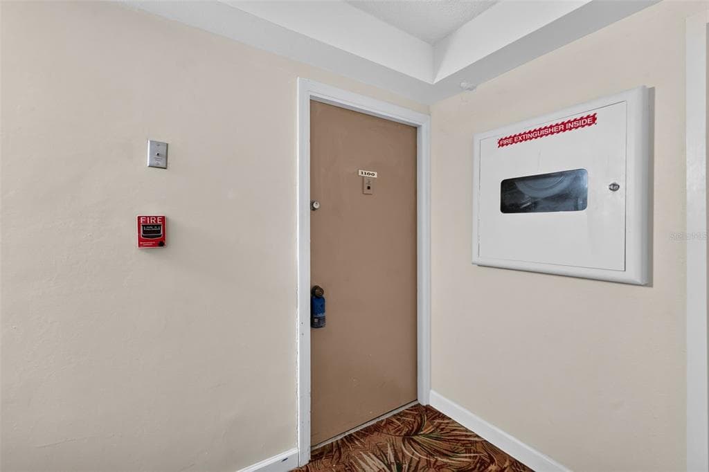 51 ISLAND WAY 1100 photo 22