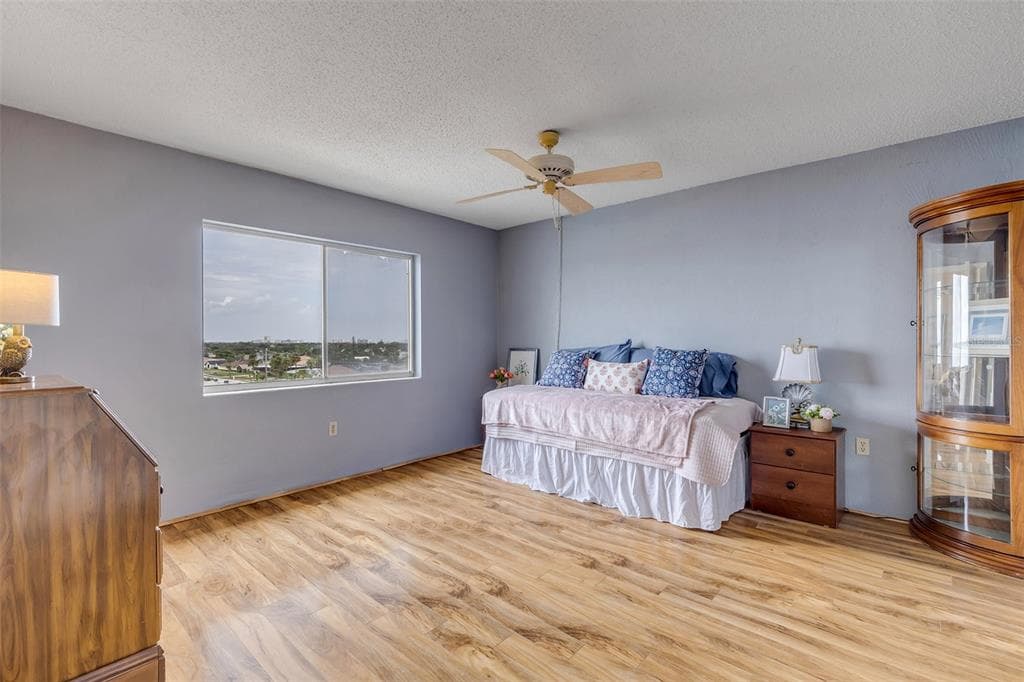 2711 N HALIFAX AVENUE W 791 photo 23