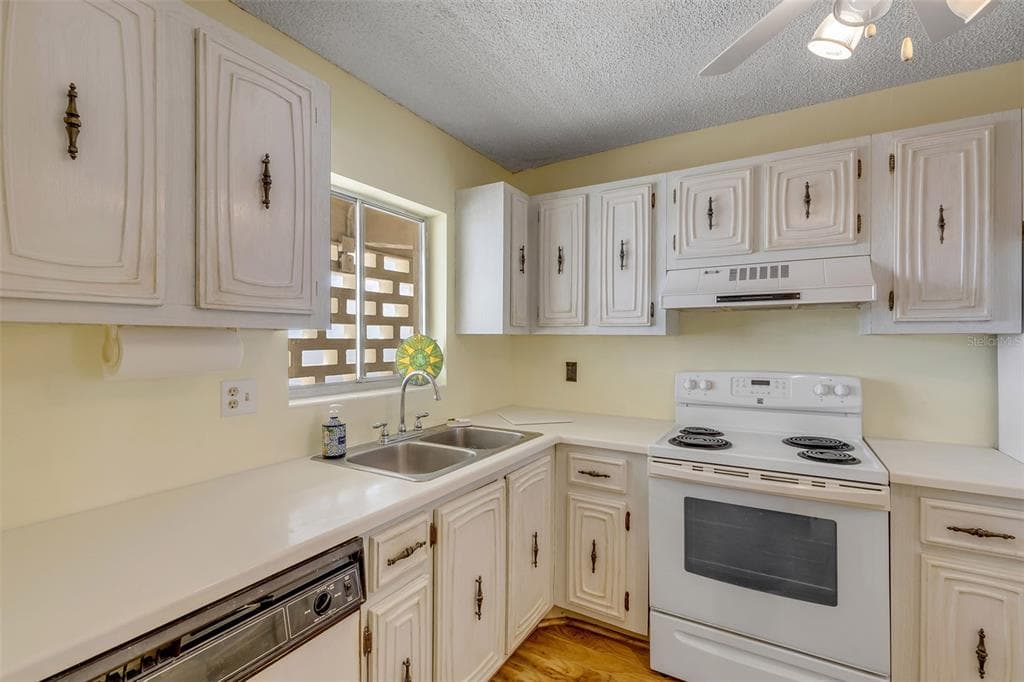 2711 N HALIFAX AVENUE W 791 photo 20