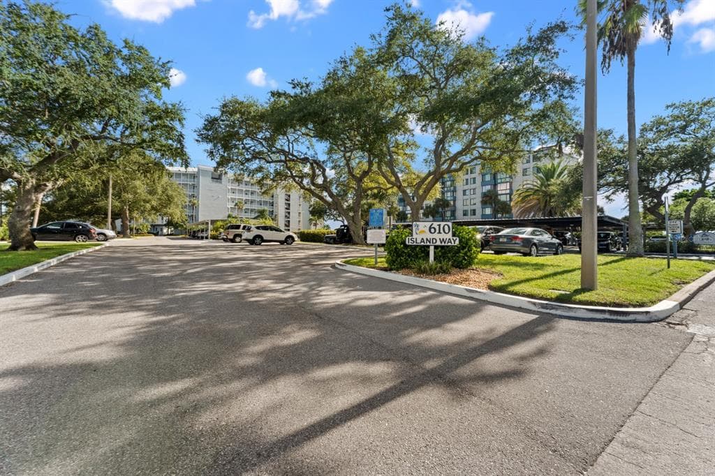 610 ISLAND WAY #408 2