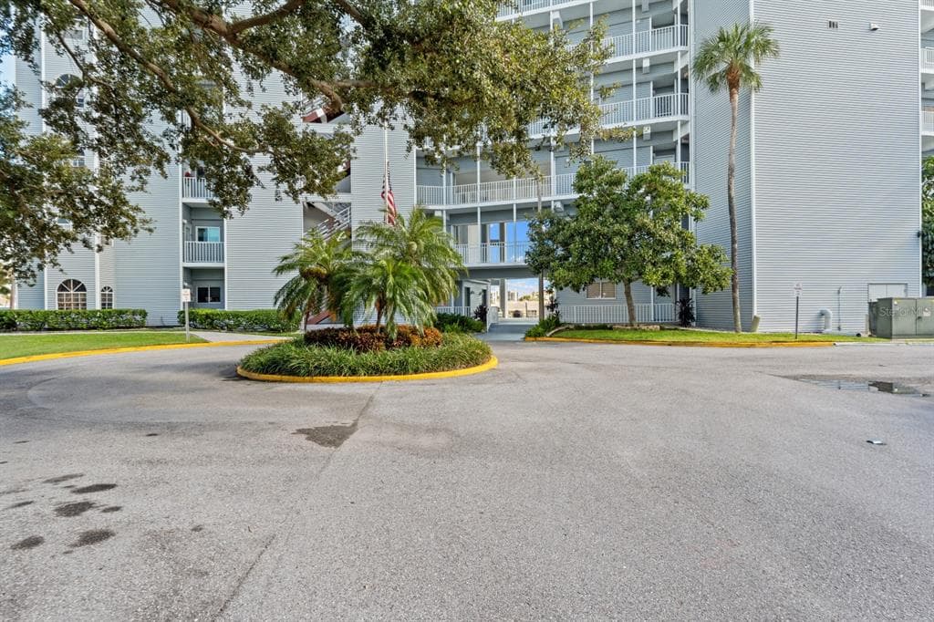 610 ISLAND WAY #408 3
