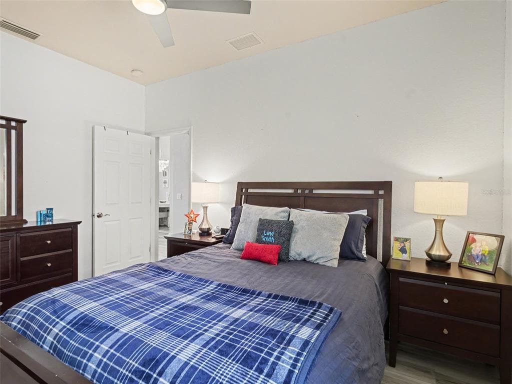 4256 BEACH VIEW COURT photo 17