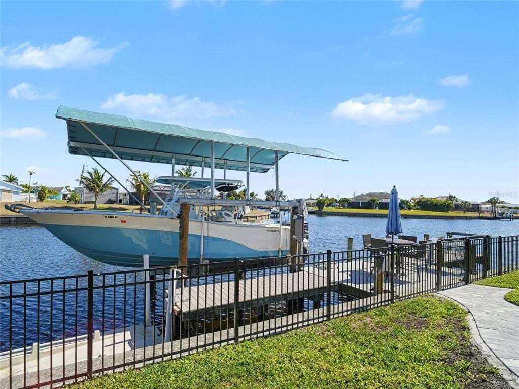 4256 BEACH VIEW COURT photo 3