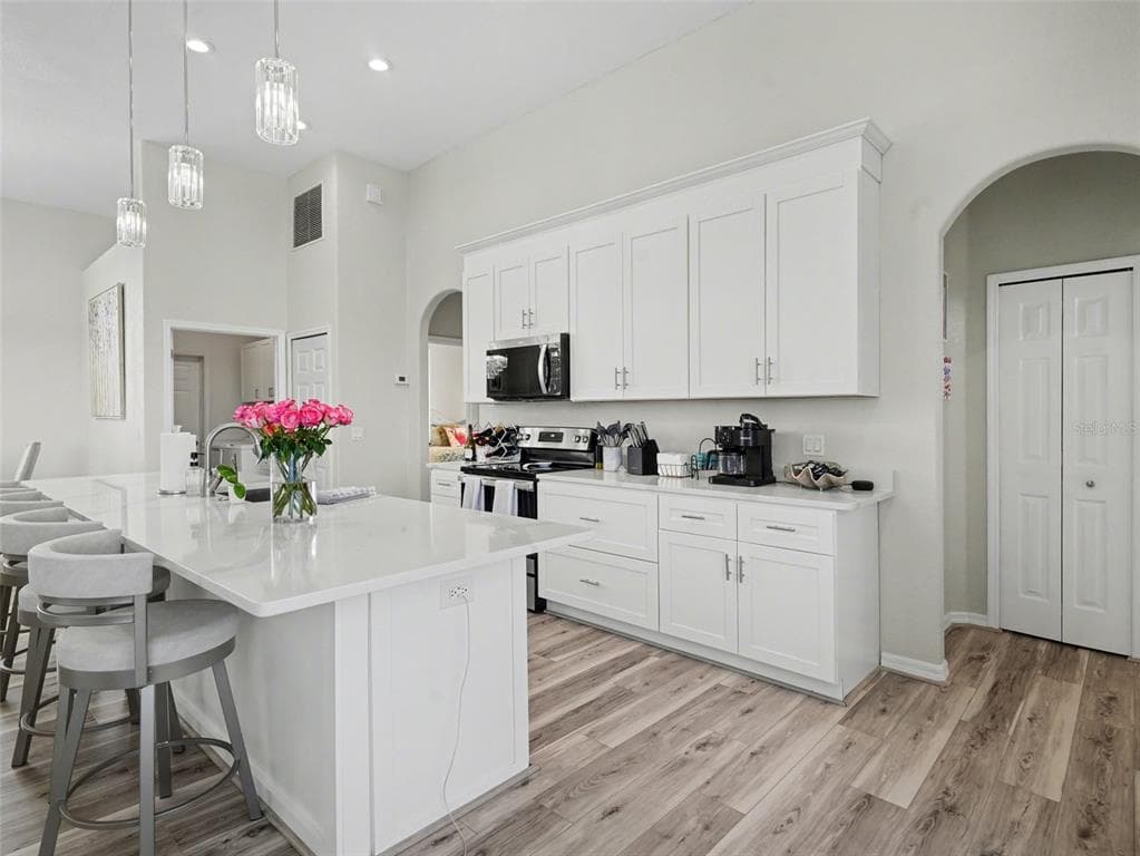 4256 BEACH VIEW COURT photo 9