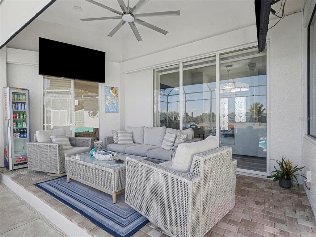 4256 BEACH VIEW COURT photo 4