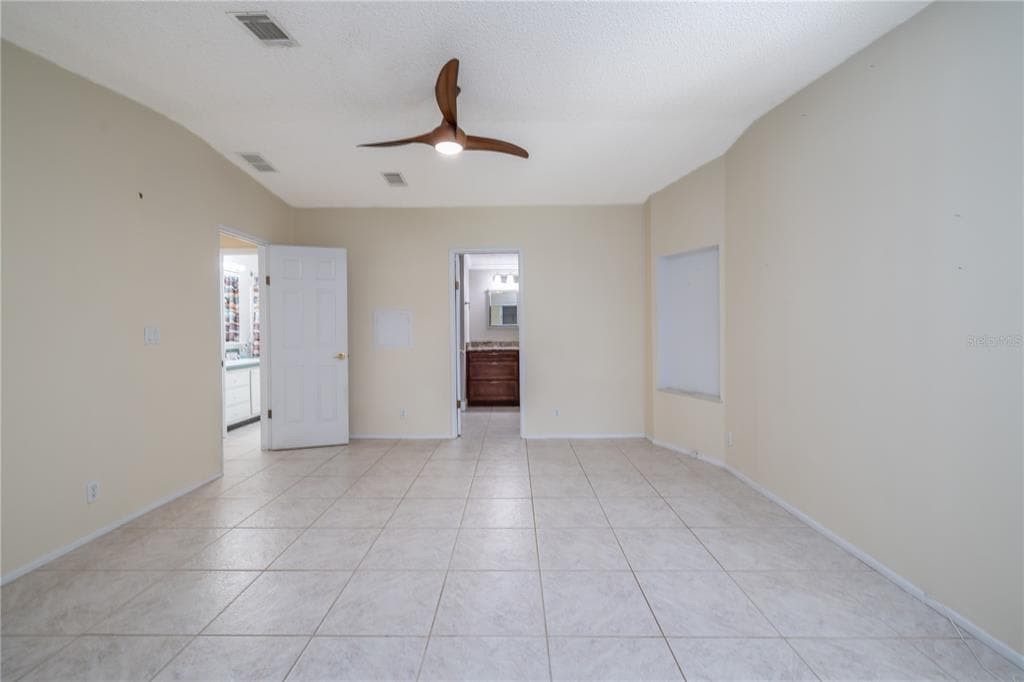 728 NAVIGATORS WAY photo 23
