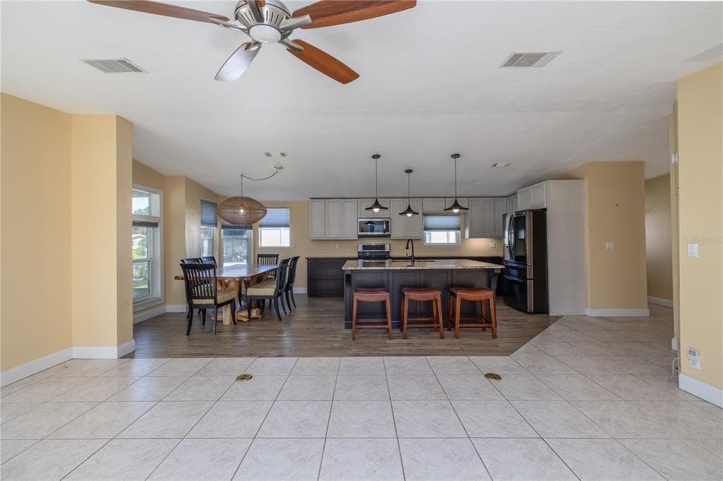 728 NAVIGATORS WAY photo 13