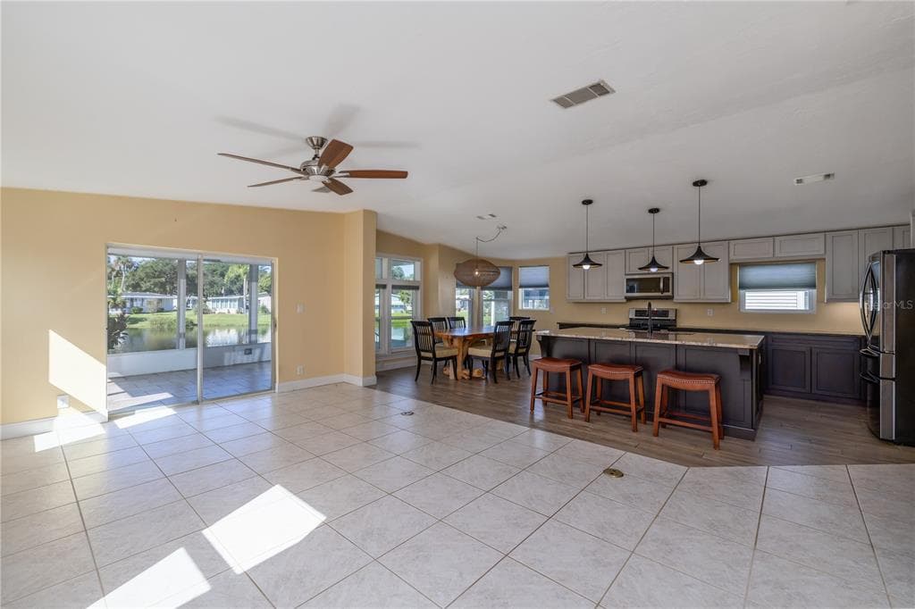 728 NAVIGATORS WAY photo 12
