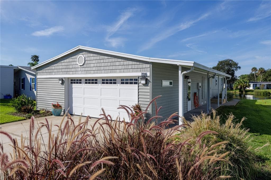 728 NAVIGATORS WAY photo 3