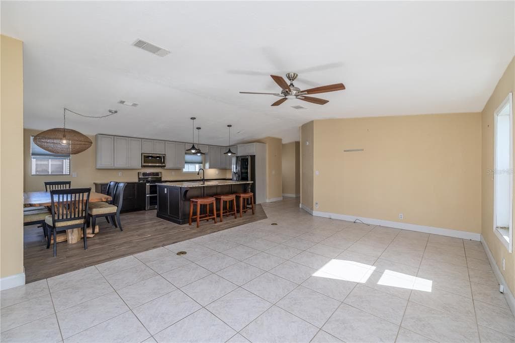 728 NAVIGATORS WAY photo 14