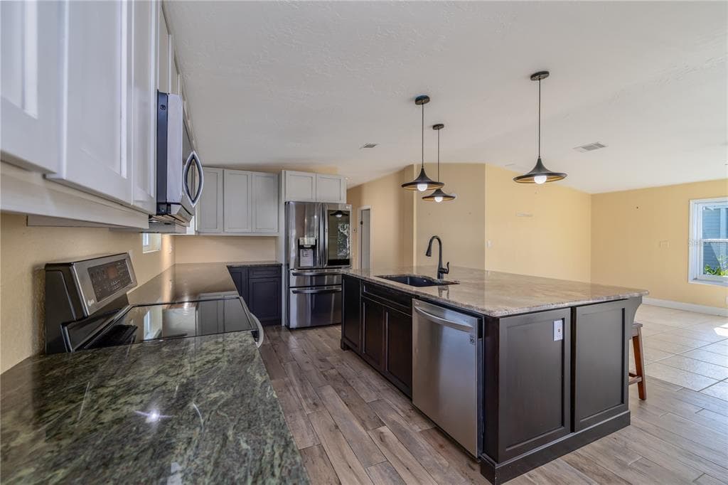 728 NAVIGATORS WAY photo 19