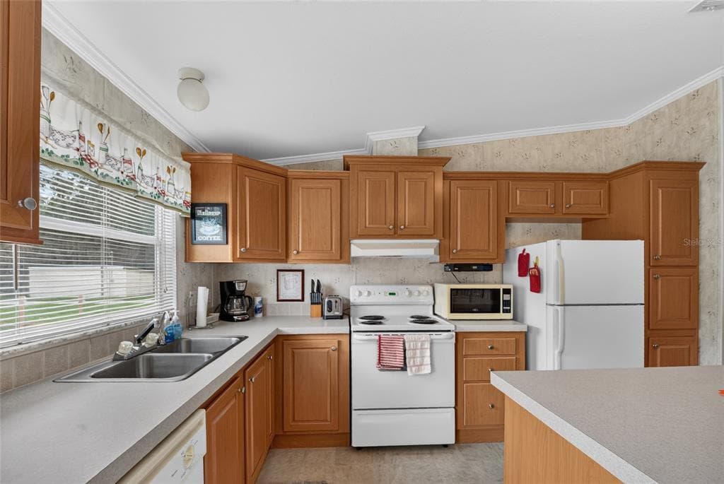 13550 HIGHWAY 40 E photo 8