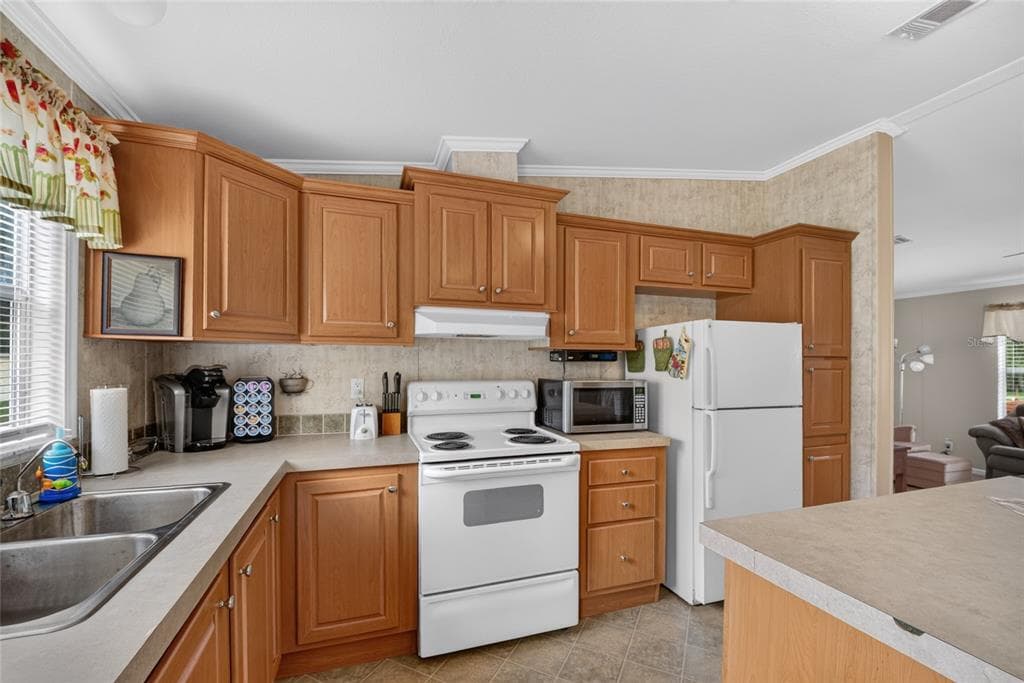 13550 HIGHWAY 40 E photo 25
