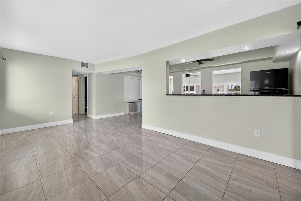 530 LINDLEY TERRACE photo 7
