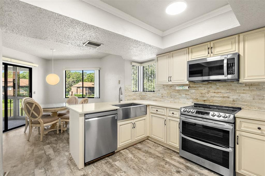 34 SHERBURY COURT 34 photo 17