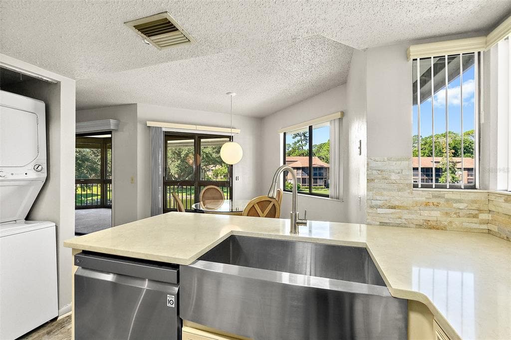 34 SHERBURY COURT 34 photo 19