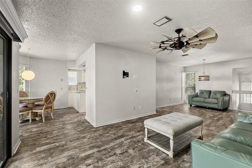 34 SHERBURY COURT 34 photo 8