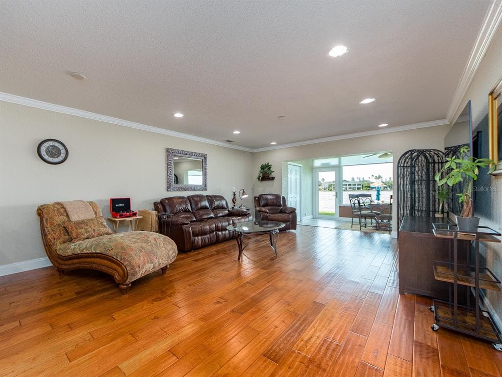 770 ISLAND WAY N103 photo 5
