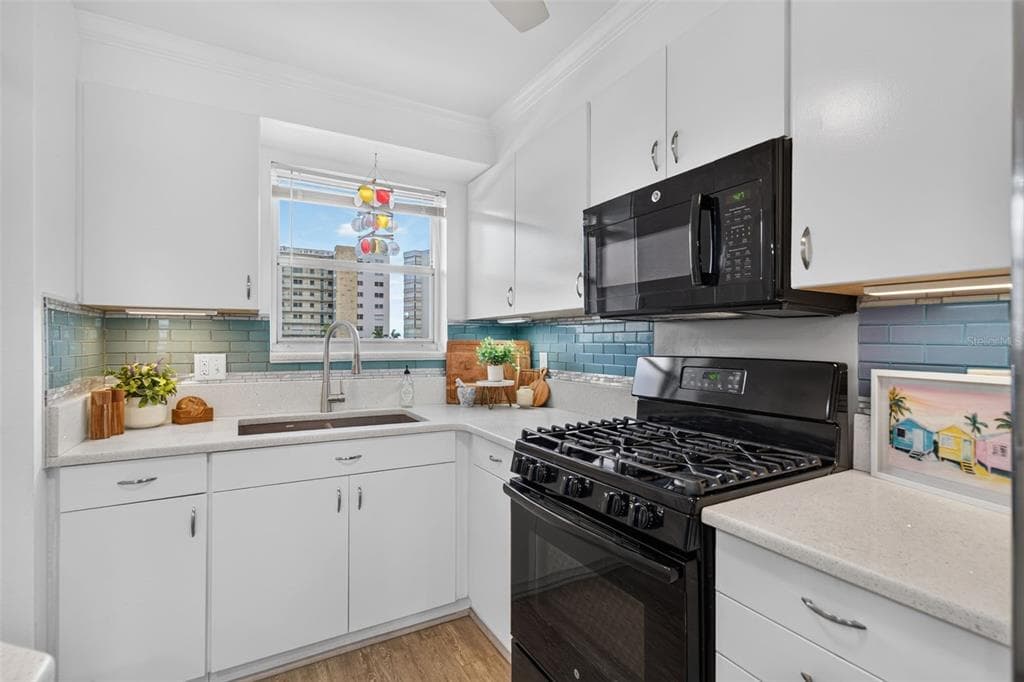 6025 SHORE BOULEVARD S 304 photo 6