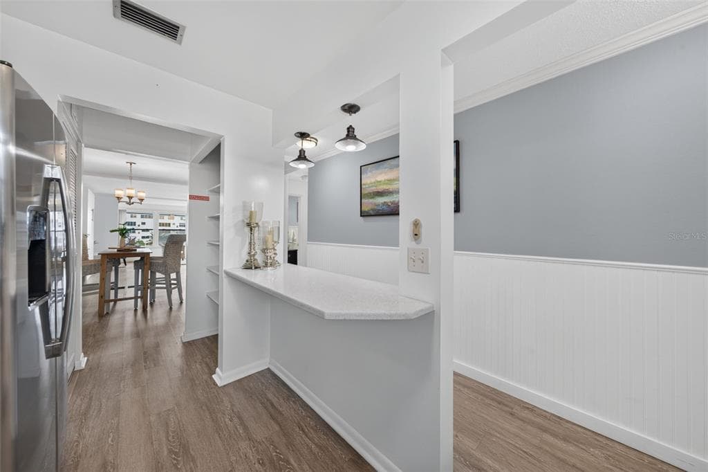 6025 SHORE BOULEVARD S 304 photo 11