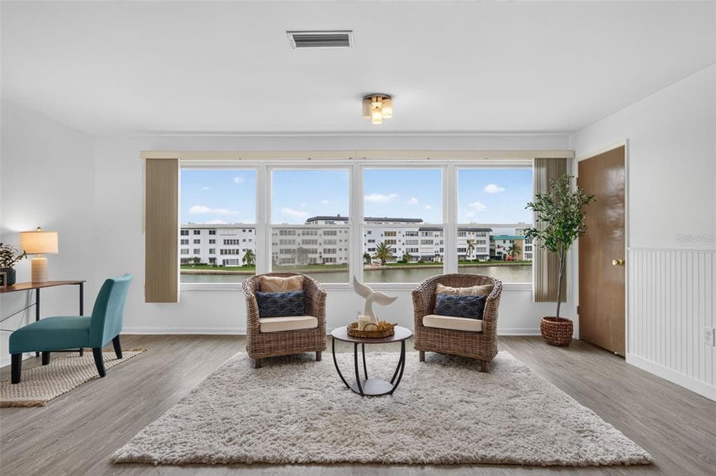 6025 SHORE BOULEVARD S 304 photo 19