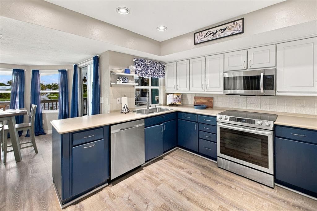 5008 BAY STATE ROAD photo 14