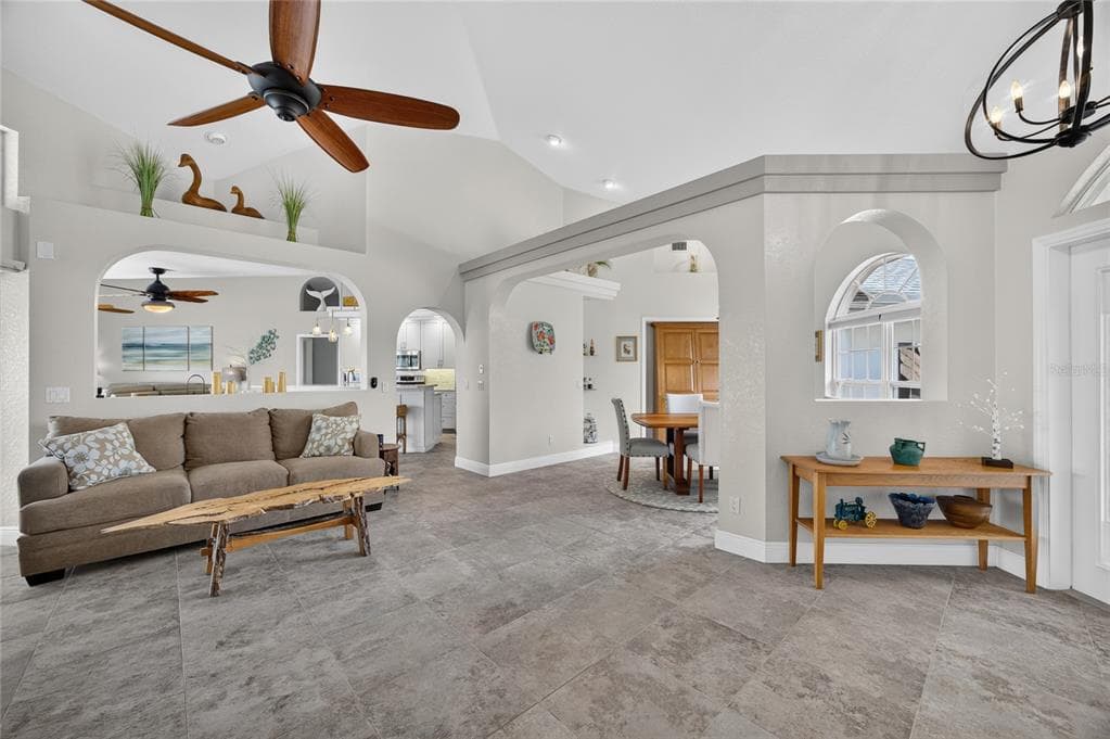 18345 HOTTELET CIRCLE photo 6