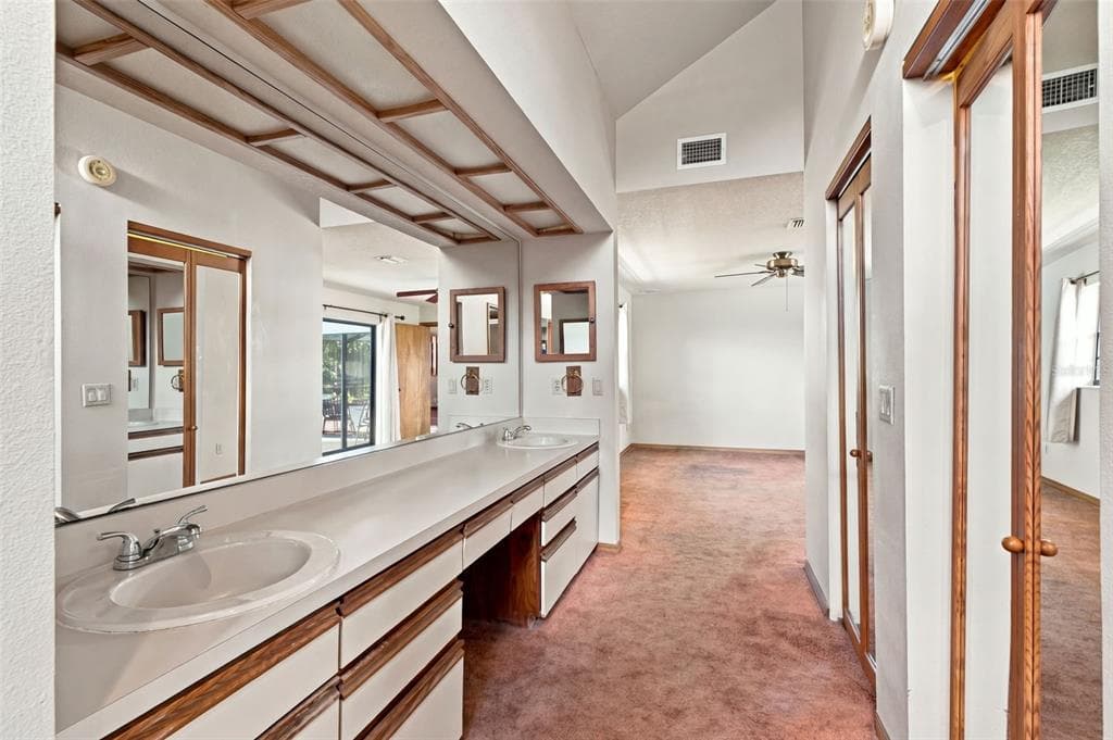 6674 RIVER ROAD photo 17