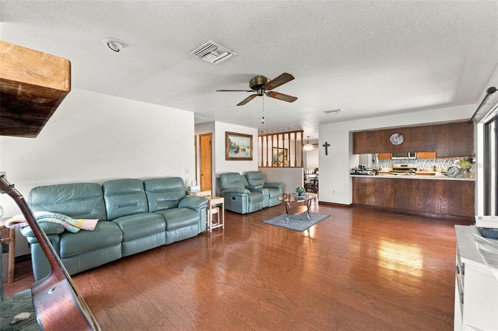 6674 RIVER ROAD photo 18