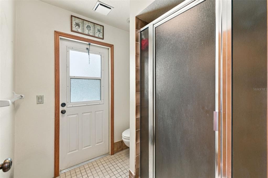 6674 RIVER ROAD photo 15