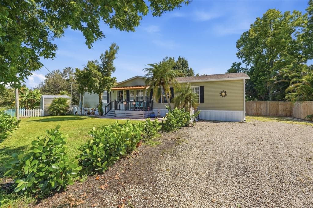 11806 SW SPRING LAKE DRIVE photo 1