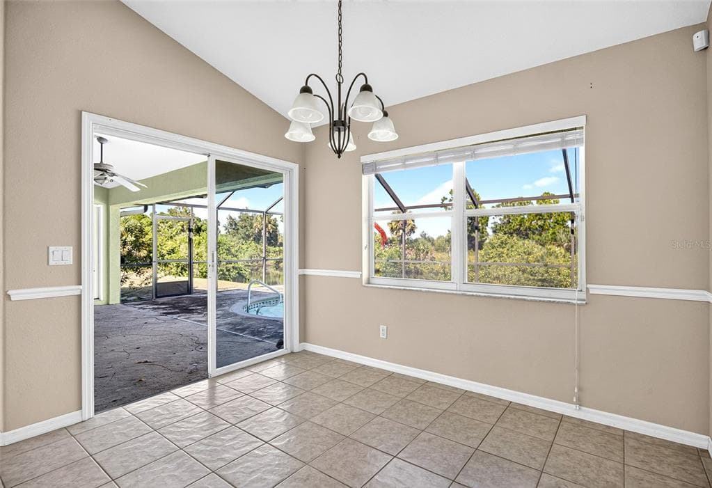2494 VANKEUREN DRIVE photo 16