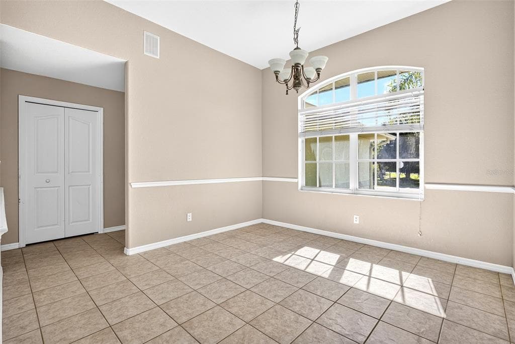 2494 VANKEUREN DRIVE photo 12